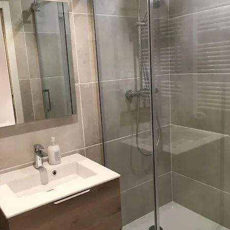 Superbe Vue, Acces Skis Aux Pieds, Tres Agreable