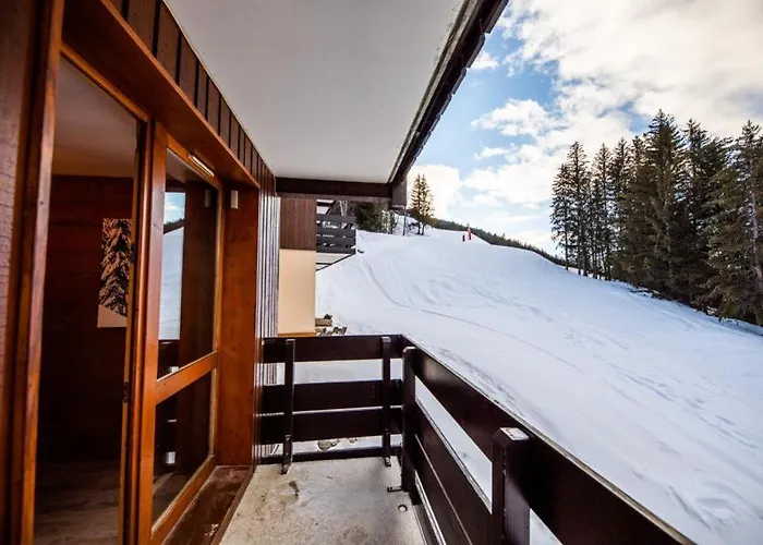 Superbe Vue, Acces Skis Aux Pieds, Tres Agreable Daire Courchevel