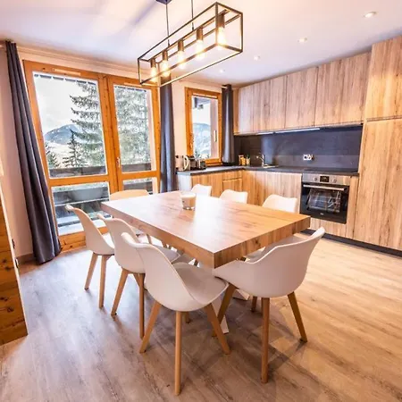 Superbe Vue, Acces Skis Aux Pieds, Tres Agreable شقة