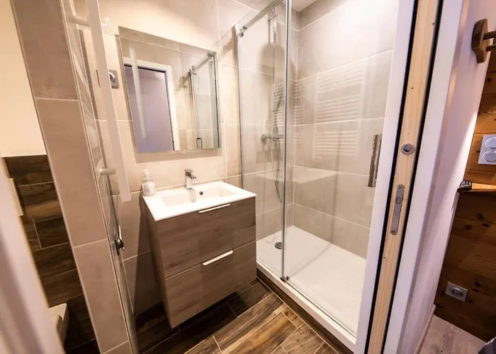 Superbe Vue, Acces Skis Aux Pieds, Tres Agreable